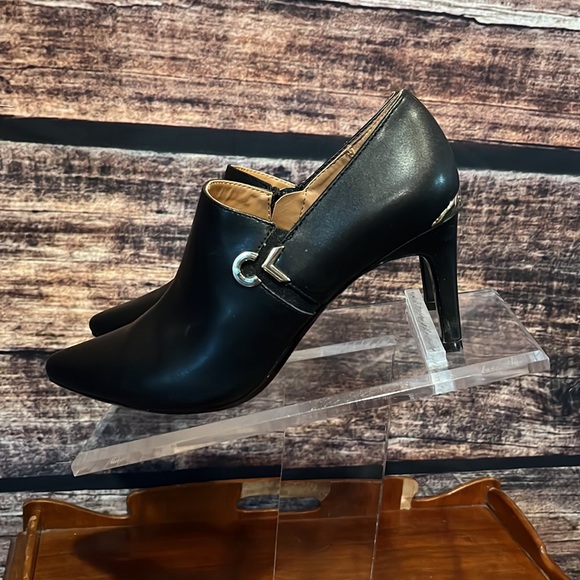 Calvin Klein bootie heels - Picture 4 of 11